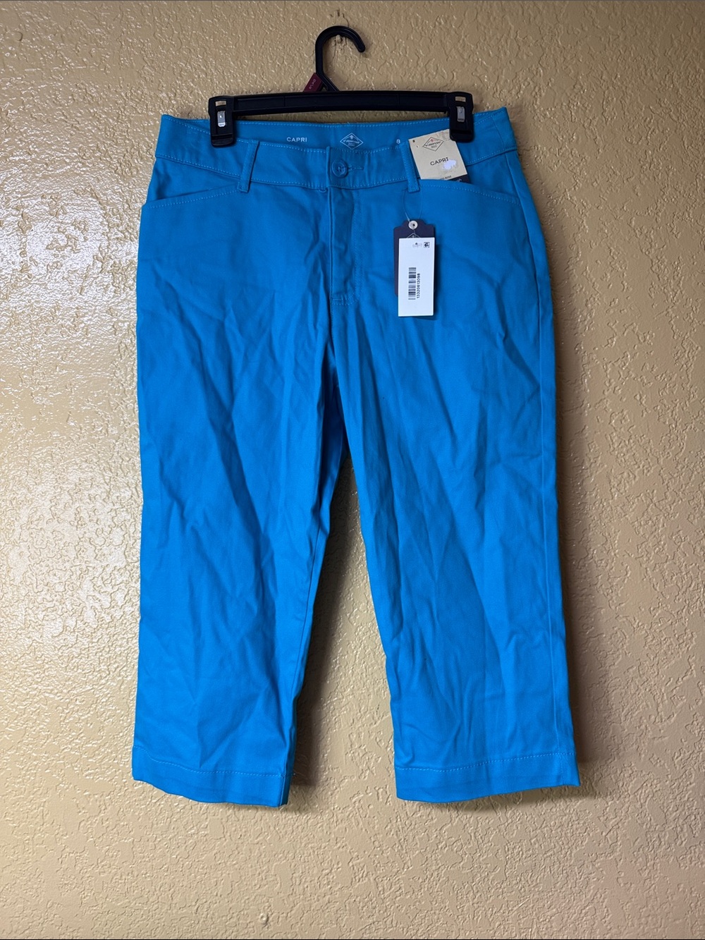 St. John's Bay Bright Turquoise Capri Pants